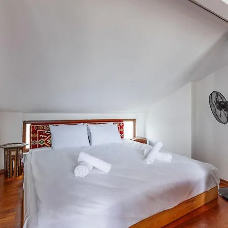 1 Bedroom Dublex With Amazing View *