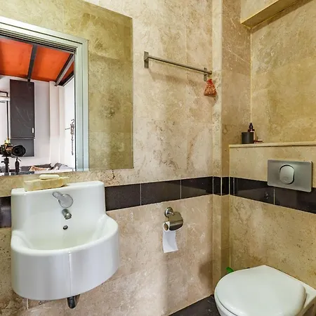 1 Bedroom Dublex With Amazing View *