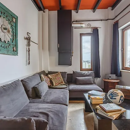 Apartment 1 Bedroom Dublex With Amazing View *